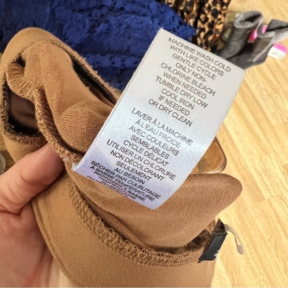 Tahari: Camel Colored Stretch Business Trouser Straight Leg Leggings Size Small - Picture 5 of 8